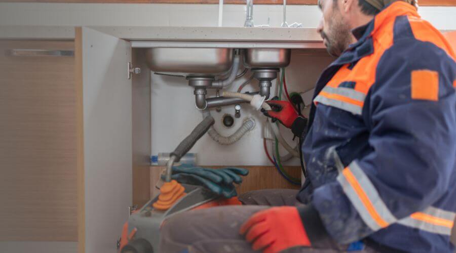 Professional slab leak plumber services in New Augusta, MS